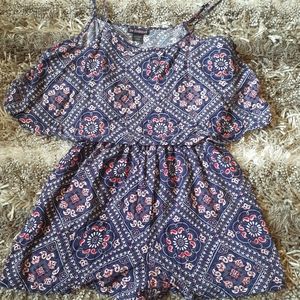 Joe benbasset size Large romper